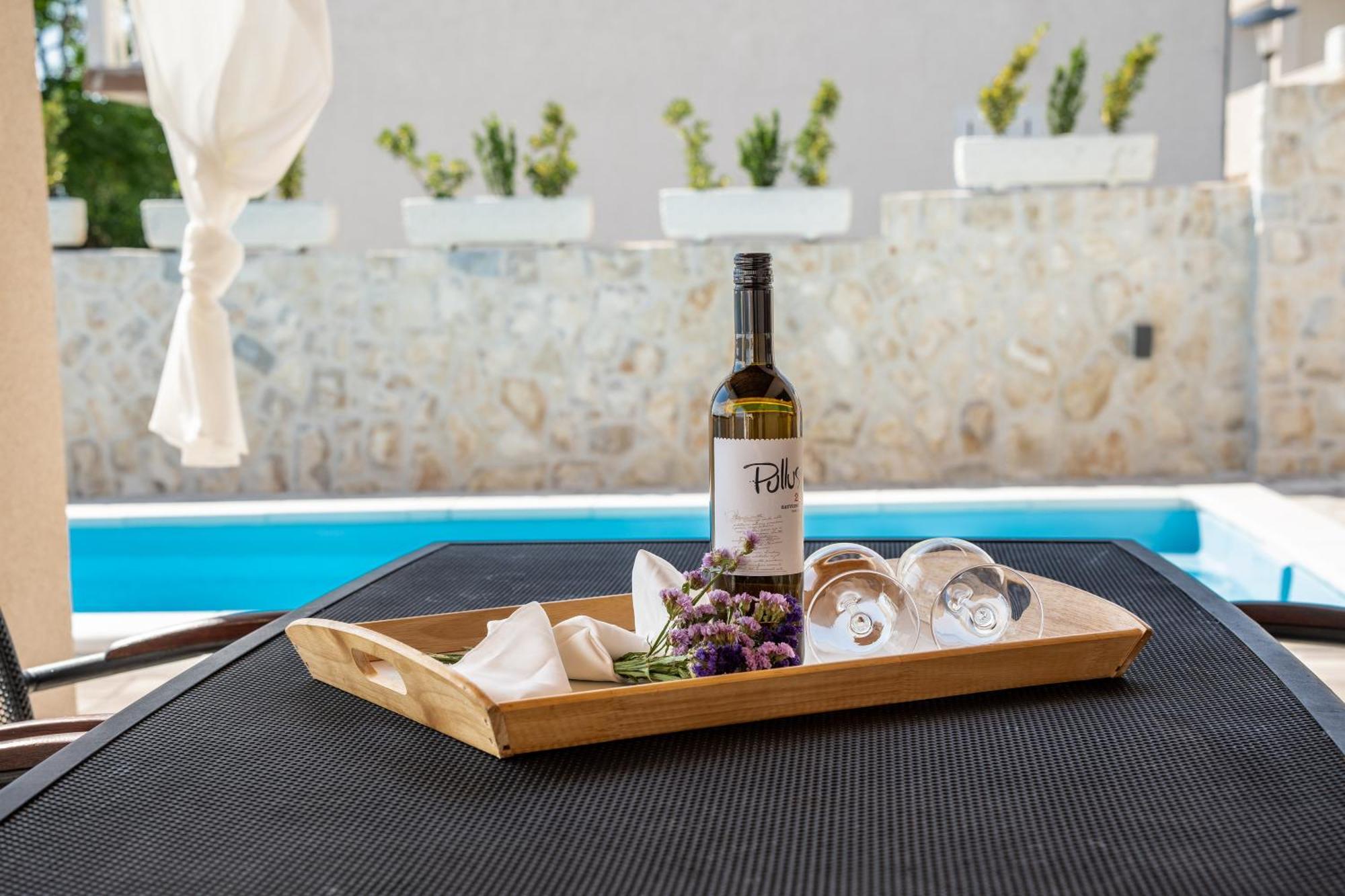 Villa Kamia With Private Heated Pool And Electric Vehicle Adapter Zubovići Екстериор снимка