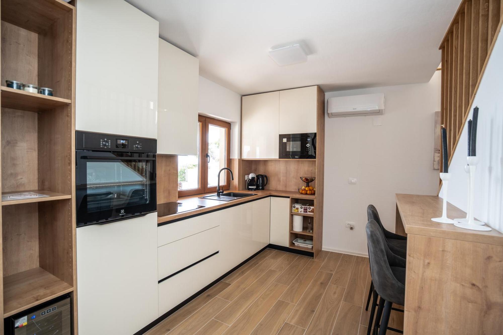 Villa Kamia With Private Heated Pool And Electric Vehicle Adapter Zubovići Екстериор снимка