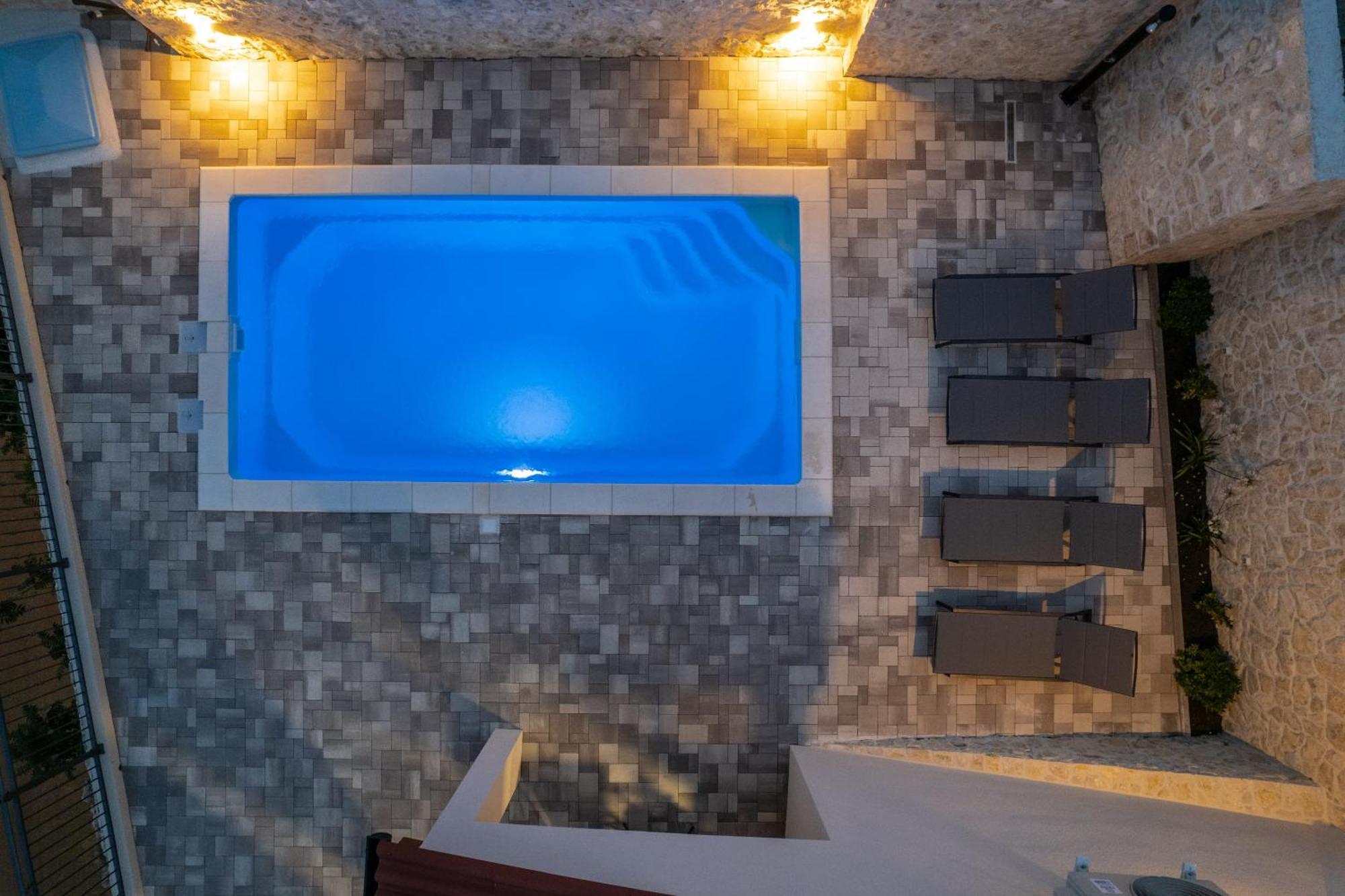 Villa Kamia With Private Heated Pool And Electric Vehicle Adapter Zubovići Екстериор снимка