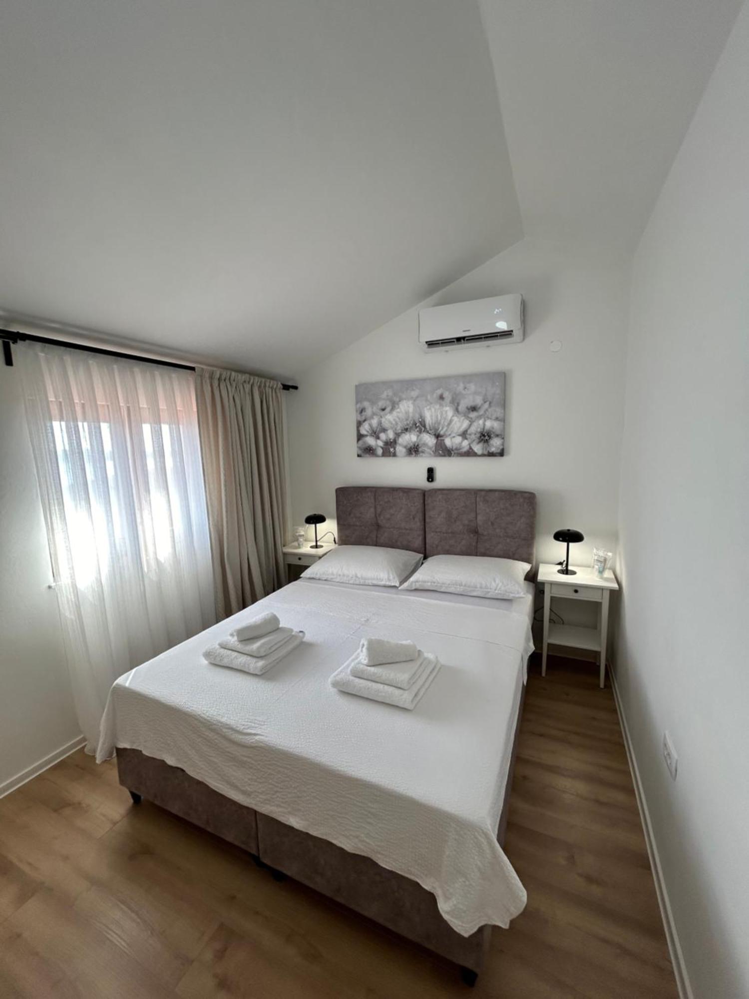Villa Kamia With Private Heated Pool And Electric Vehicle Adapter Zubovići Екстериор снимка
